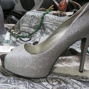 BOGO Sexy A.N.A A NEW APPROACH Silver Sparkle platform peep toe heels 9.5